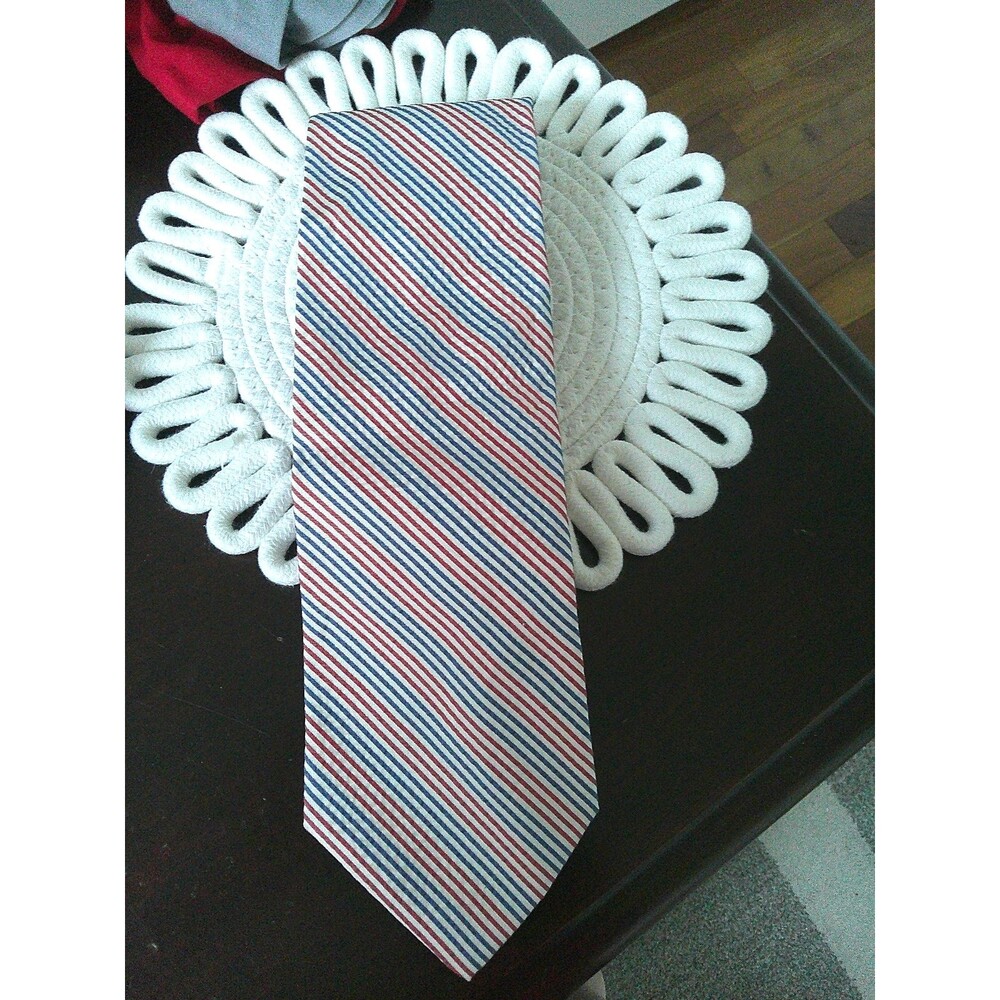 BROOKS BROTHERS RED WHITE BLUE SEERSUCKER SILK & NYLON  TIE